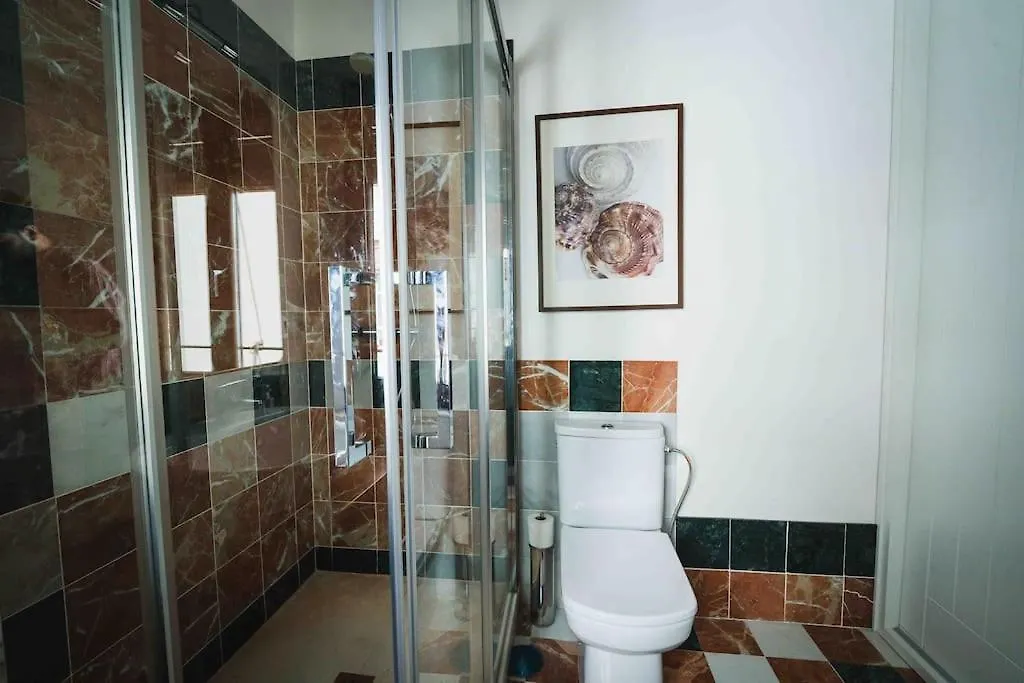 Atico Con Terraza Privada Cerca De La Catedral Apartamento Sevilha